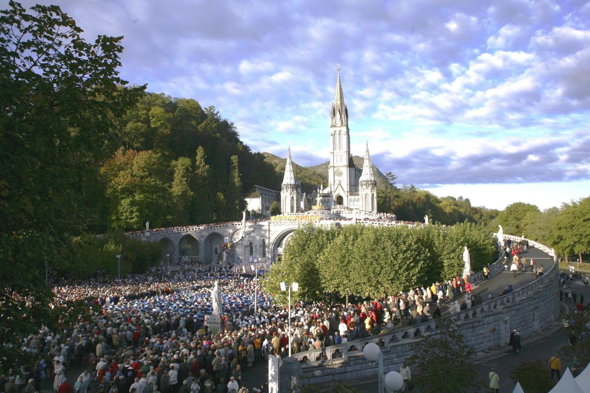 Hotel Angelic Lourdes Exterior foto